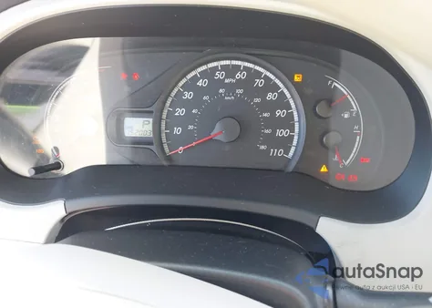 2013 Toyota Sienna Le V6 8 Passenger z USA, uszkodzony, nr VIN 5TDKK3DC9DS348617